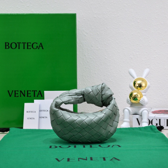 Botteca Veneta 腋下包尺寸：17*16*6.5cm