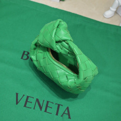 Beg ketiak Botteca Veneta Saiz：17*16*6.5cm