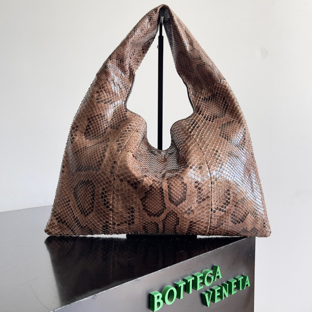 Beg ketiak Botteca Veneta Saiz：41*20.5*7.5sm