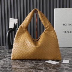 Botteca Veneta  Underarm bag Size：41*20.5*7.5cm