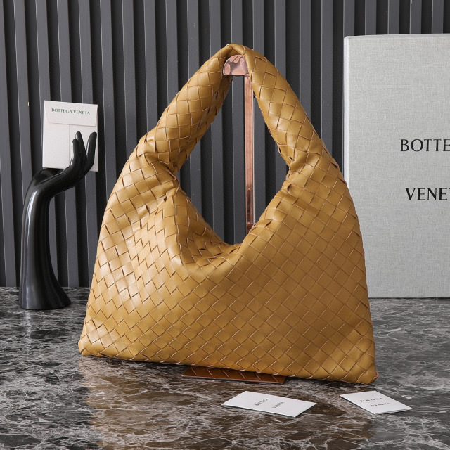 Botteca Veneta  Underarm bag Size：41*20.5*7.5cm