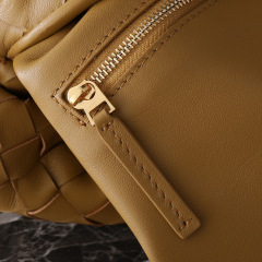 Botteca Veneta  Underarm bag Size：41*20.5*7.5cm