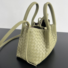 Beg tangan Botteca Veneta Saiz：15*24*12sm