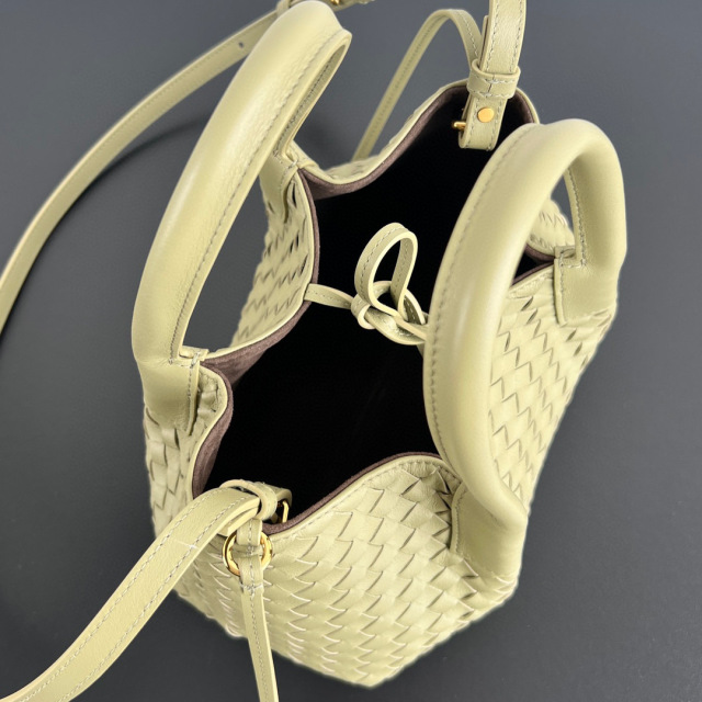 Beg tangan Botteca Veneta Saiz：15*24*12sm