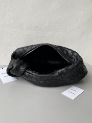 Botteca Veneta 腋下包尺寸：36*21*13cm