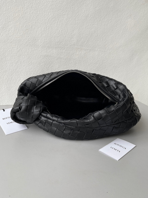 Botteca Veneta 腋下包尺寸：36*21*13cm