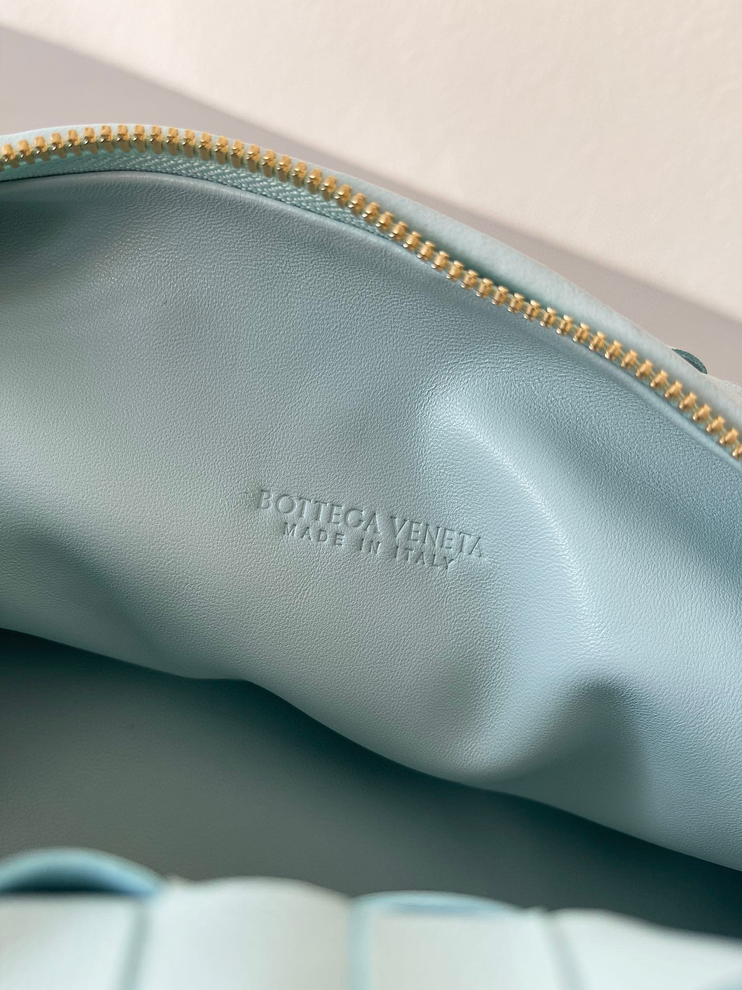 Borsa sottobraccio Botteca Veneta Dimensioni: 36*21*13 cm