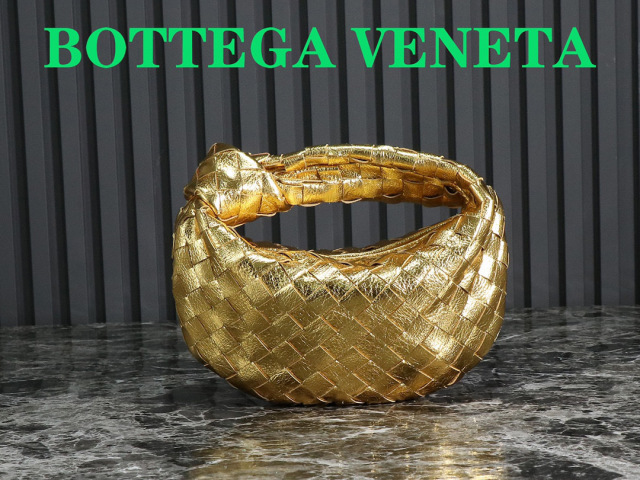 Botteca Veneta  Underarm bag Size：23*28*8cm