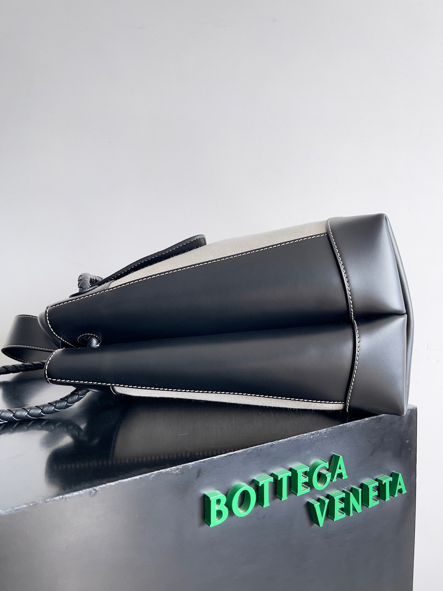 Borsa zaino Bottaca Veneta Dimensioni: 40*48*20cm