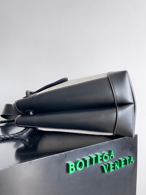 Borsa zaino Bottaca Veneta Dimensioni: 40*48*20cm
