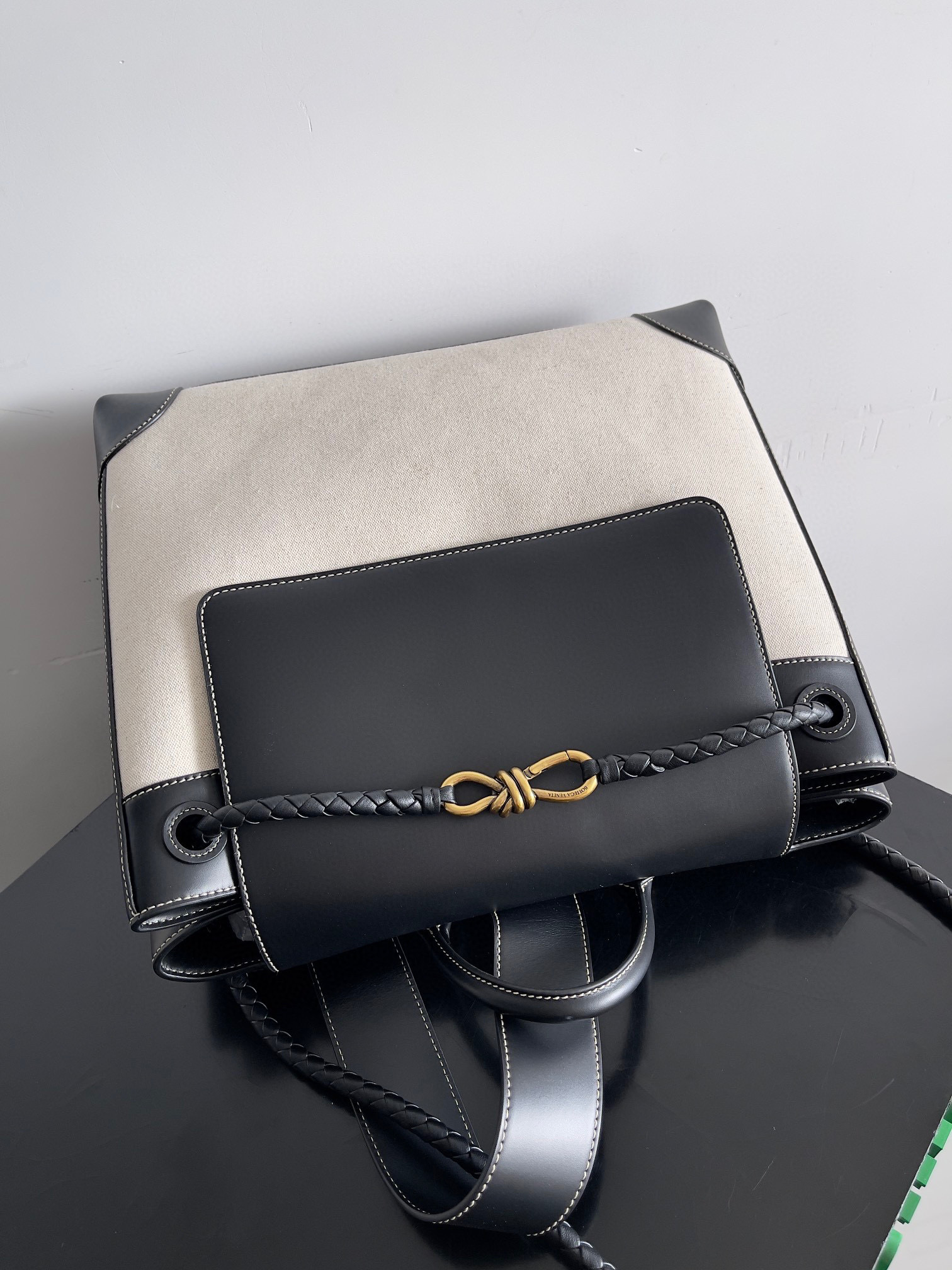Borsa zaino Bottaca Veneta Dimensioni: 40*48*20cm
