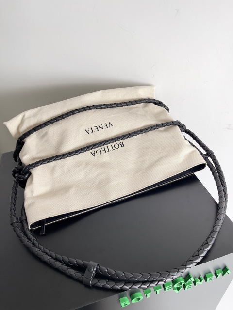Botteca Veneta  Single shoulder bag Size：50*10*34cm