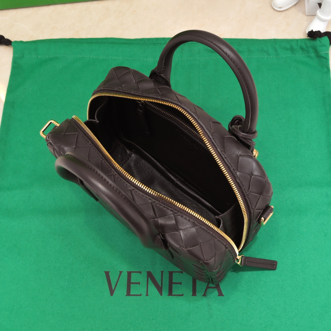 Botteca Veneta  Hezibao bagSize：23.5*17.5*9cm
