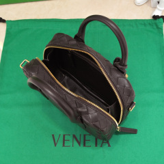 Botteca Veneta  Hezibao bagSize：23.5*17.5*9cm