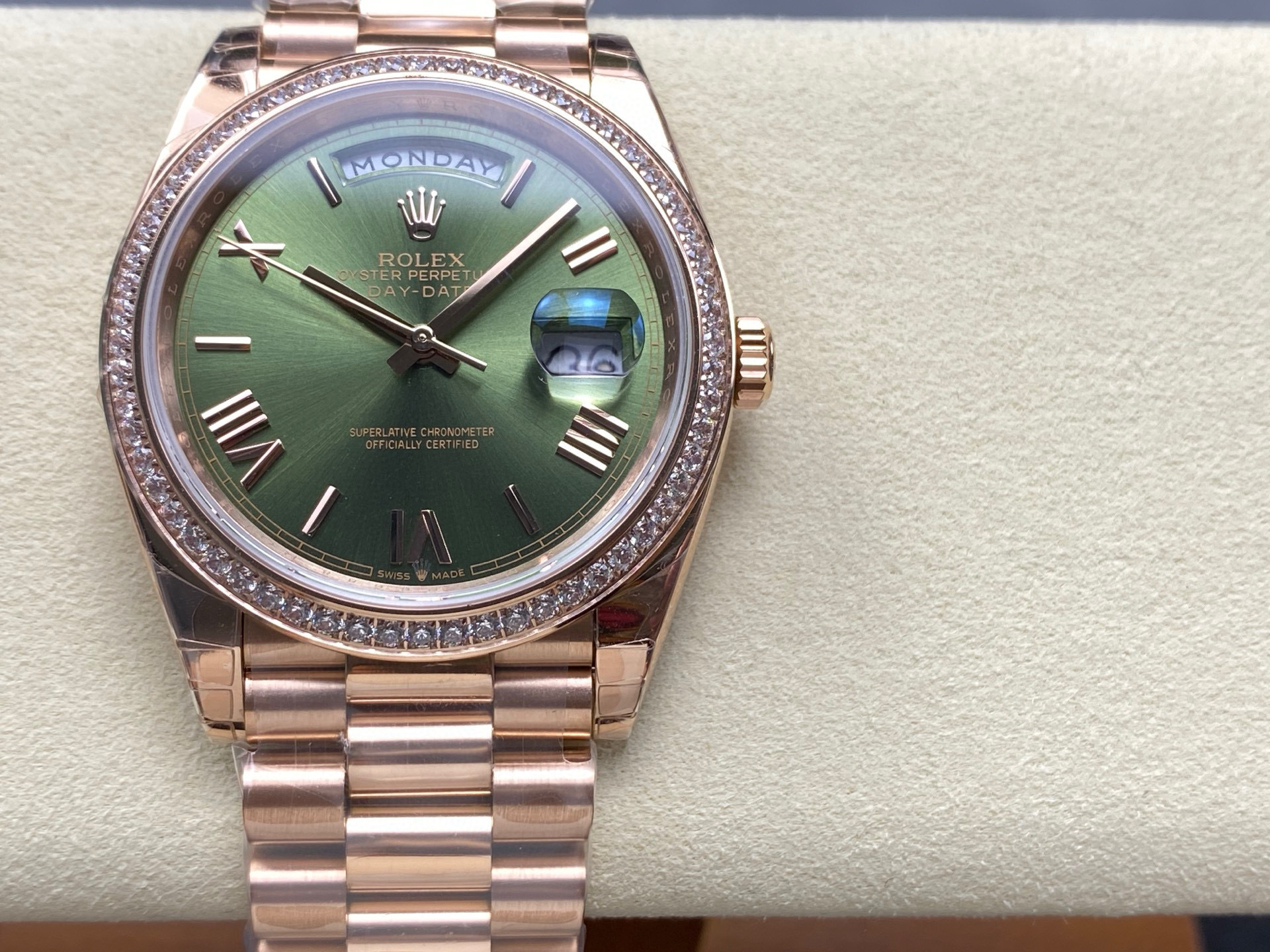 Rolex Fokus pada barangan kilang besar