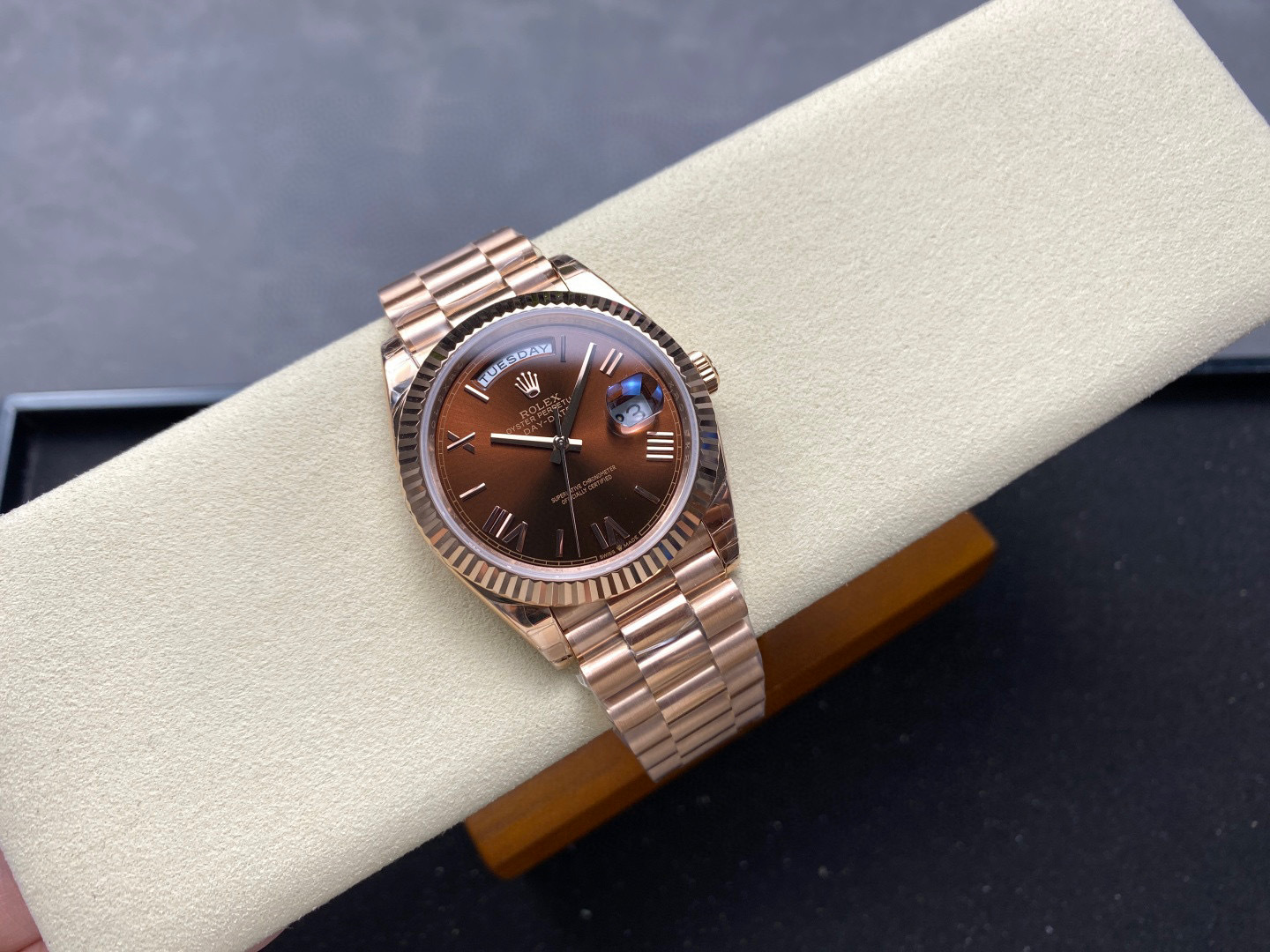 Rolex Fokus pada barangan kilang besar