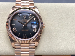 Rolex punta sui beni di grandi fabbriche