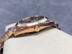 Rolex Fokus pada barangan kilang besar