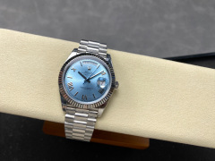 Rolex punta sui beni di grandi fabbriche