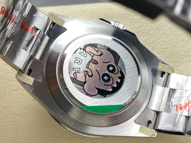 Rolex punta sui beni di grandi fabbriche