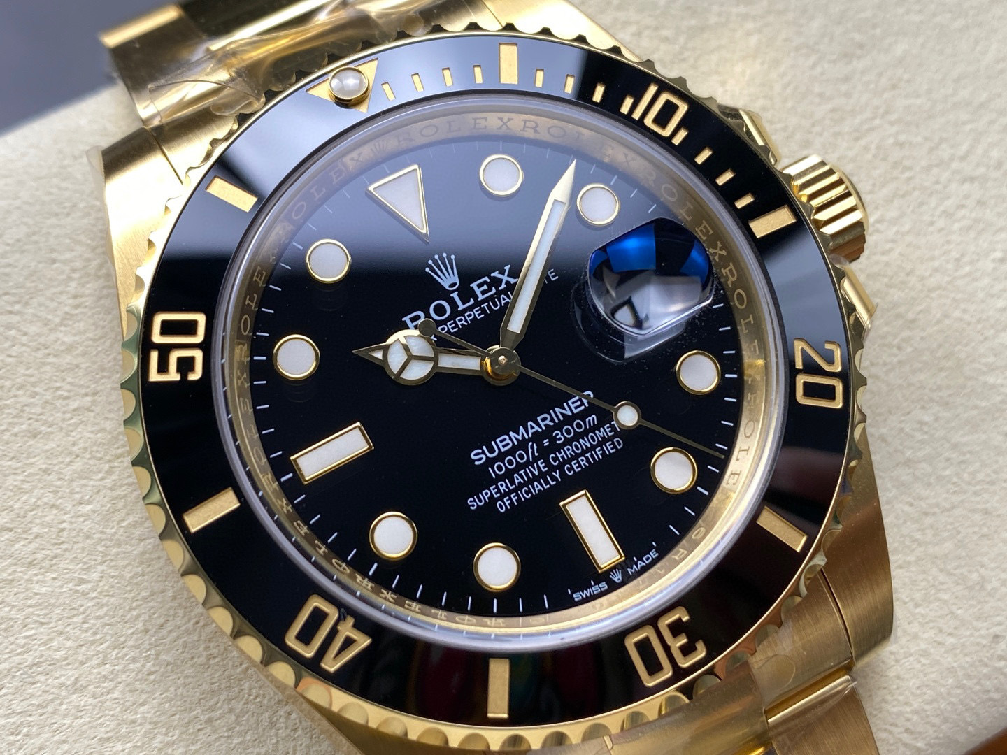 Rolex punta sui beni di grandi fabbriche