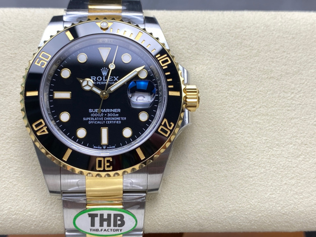 Rolex punta sui beni di grandi fabbriche