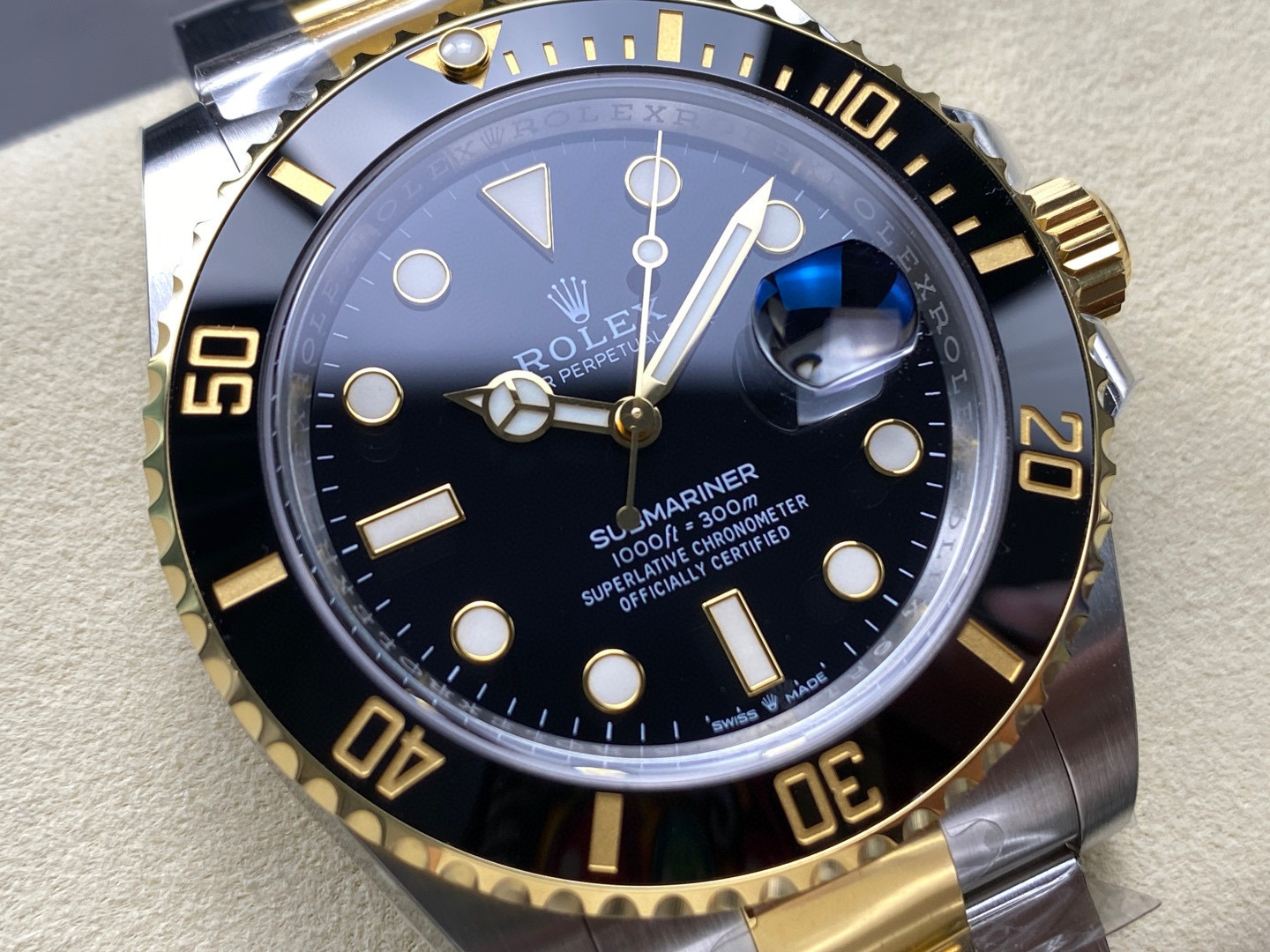 Rolex punta sui beni di grandi fabbriche