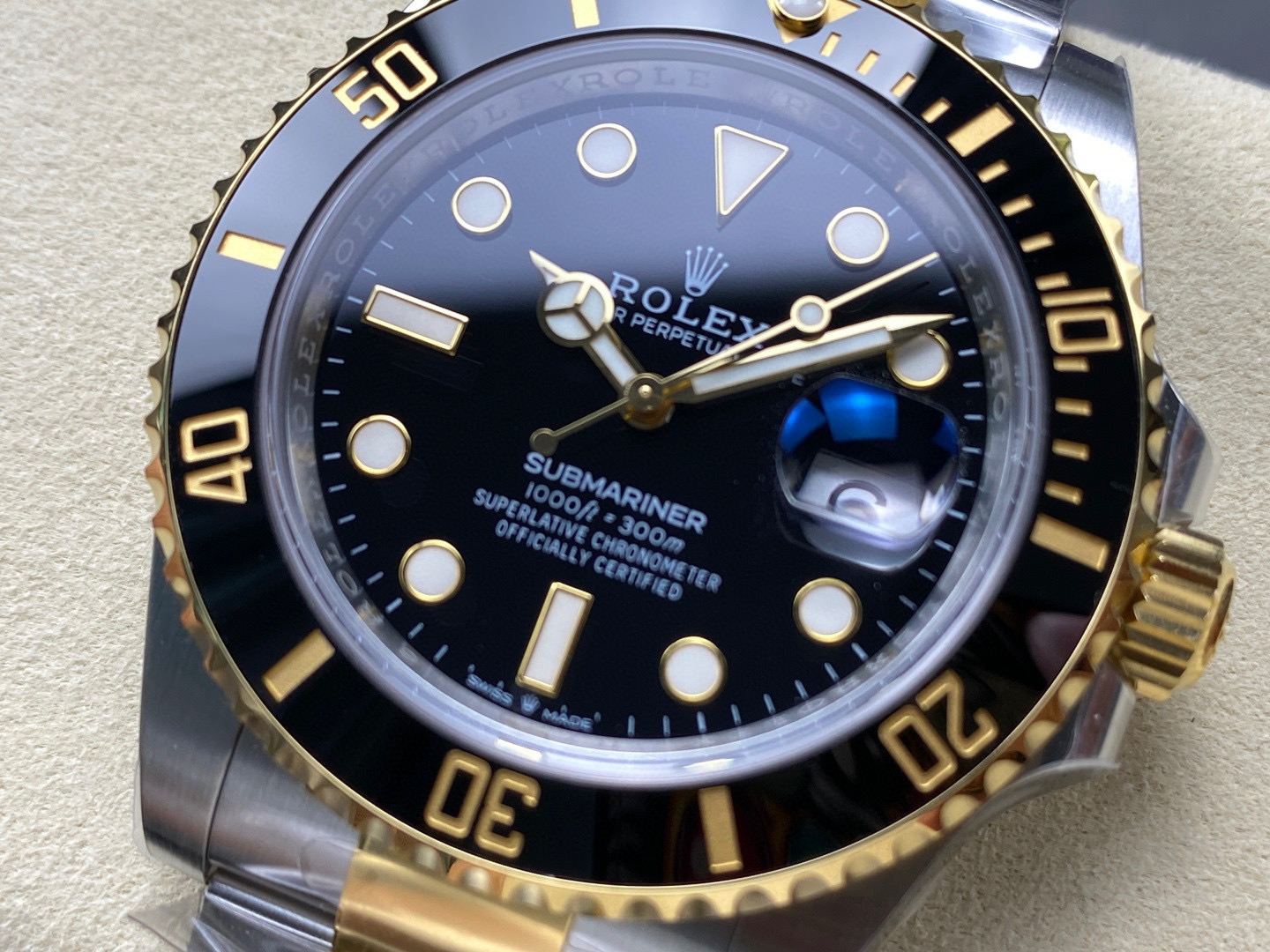 Rolex punta sui beni di grandi fabbriche