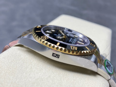 Rolex punta sui beni di grandi fabbriche