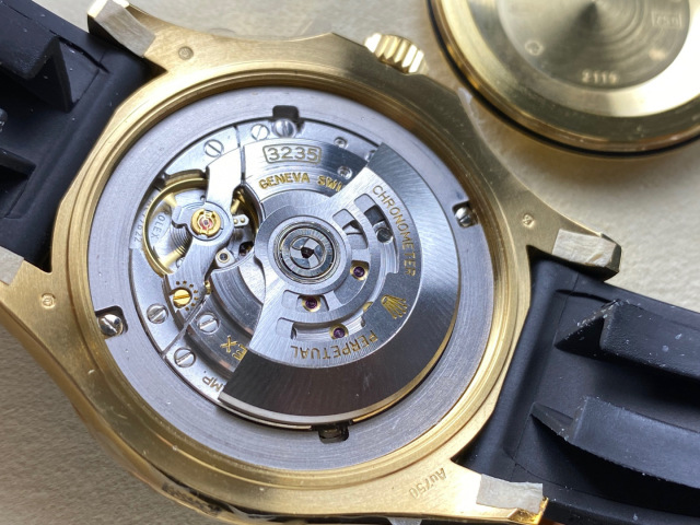Rolex Fokus pada barangan kilang besar