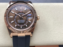 Rolex punta sui beni di grandi fabbriche