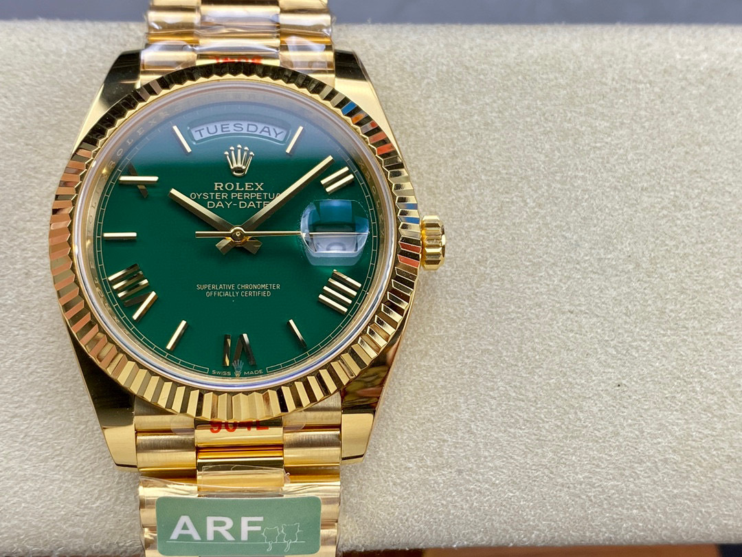 Rolex punta sui beni di grandi fabbriche