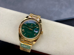 Rolex punta sui beni di grandi fabbriche