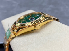 Rolex punta sui beni di grandi fabbriche