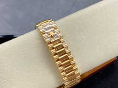 Rolex punta sui beni di grandi fabbriche
