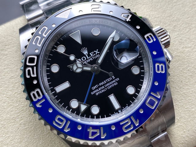 Rolex punta sui beni di grandi fabbriche