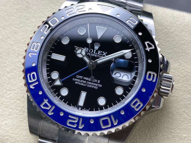 Rolex punta sui beni di grandi fabbriche