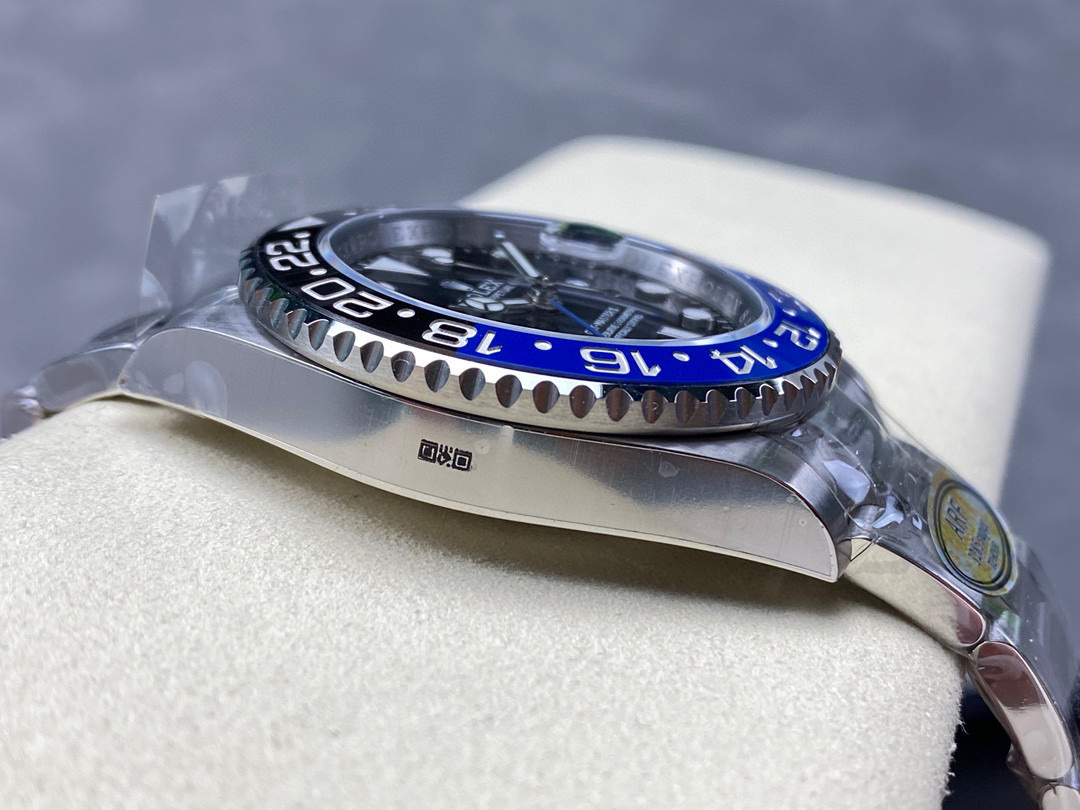 Rolex punta sui beni di grandi fabbriche