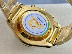 Rolex punta sui beni di grandi fabbriche