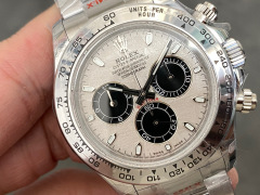 Rolex punta sui beni di grandi fabbriche