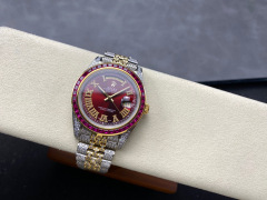 Rolex punta sui beni di grandi fabbriche