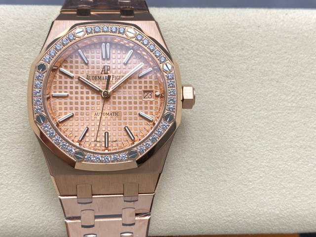 Audemars Piguet si concentra sui grandi beni di fabbrica