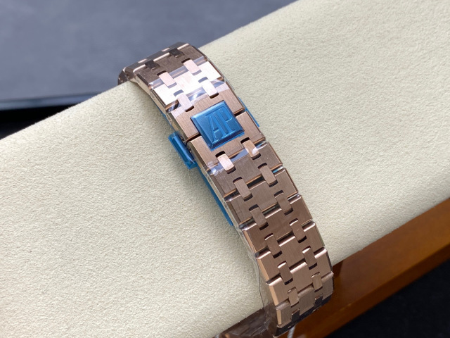 Audemars Piguet si concentra sui grandi beni di fabbrica