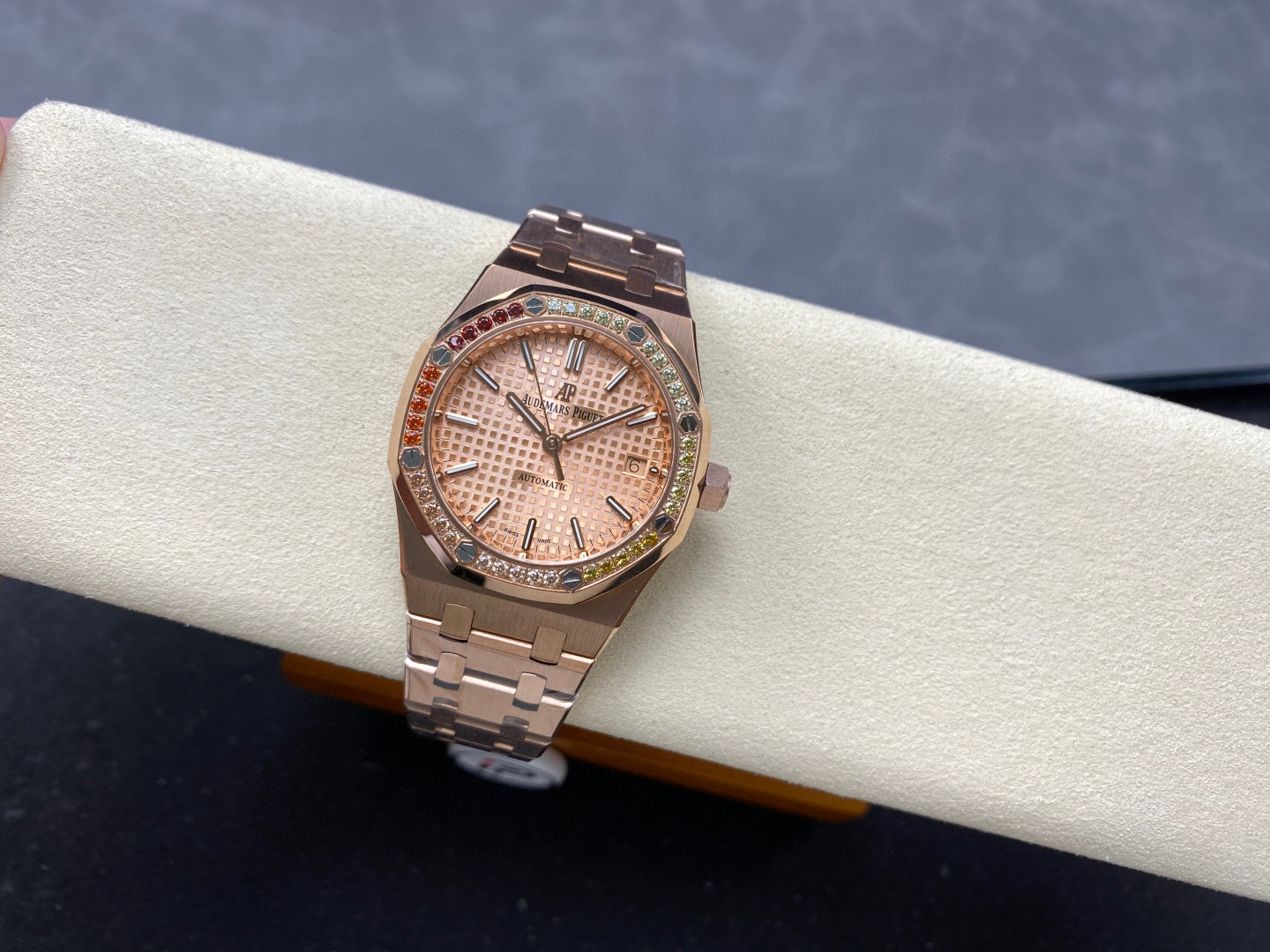 Audemars Piguet si concentra sui grandi beni di fabbrica