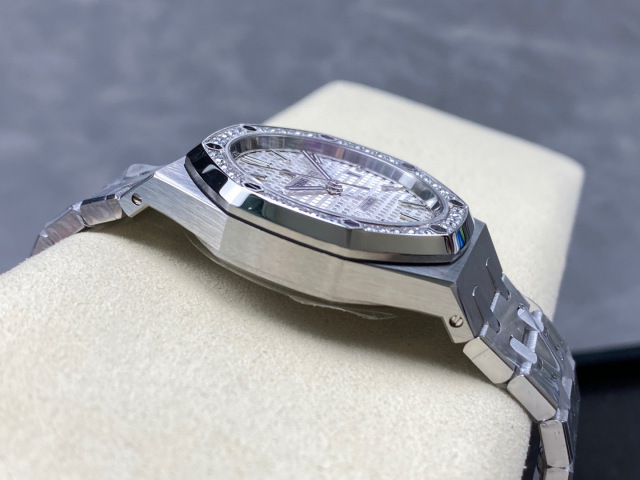 Audemars Piguet Fokus pada barangan kilang besar