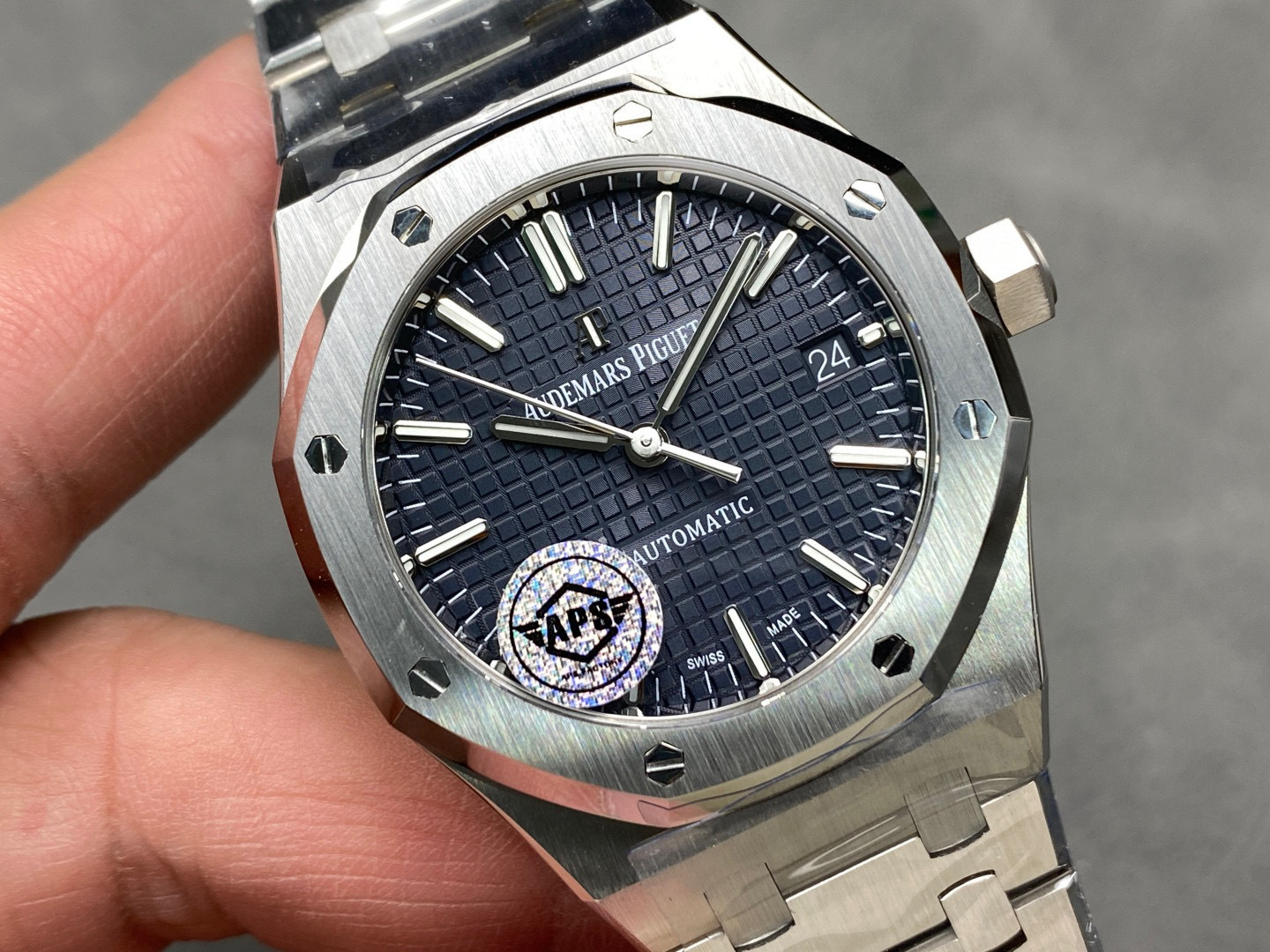 Audemars Piguet Focus on big factory goods