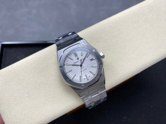 Audemars Piguet si concentra sui grandi beni di fabbrica