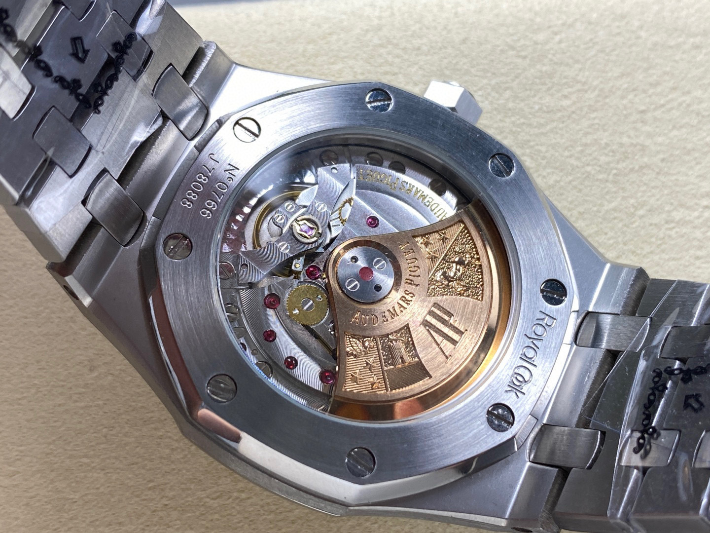 Audemars Piguet si concentra sui grandi beni di fabbrica