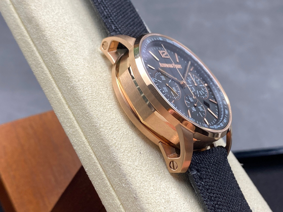 Audemars Piguet Focus on big factory goods