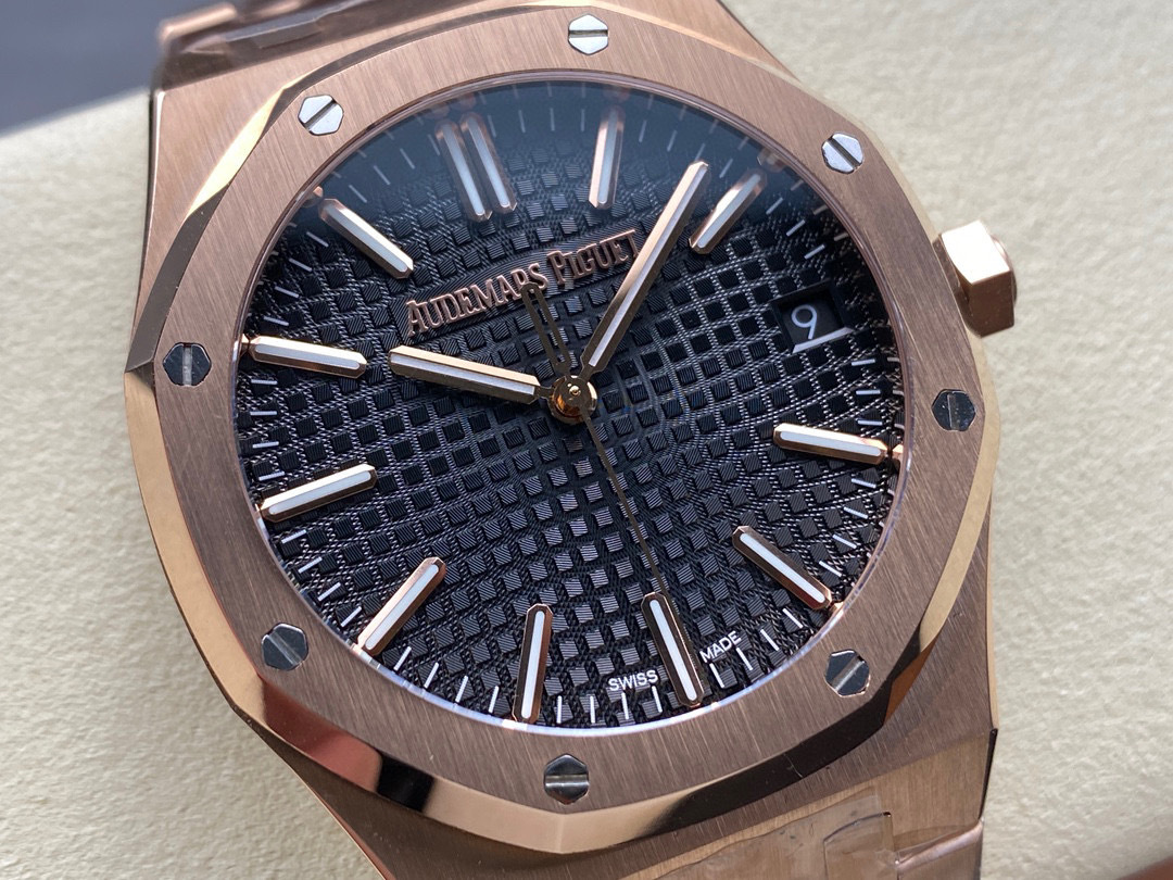 Audemars Piguet Focus on big factory goods